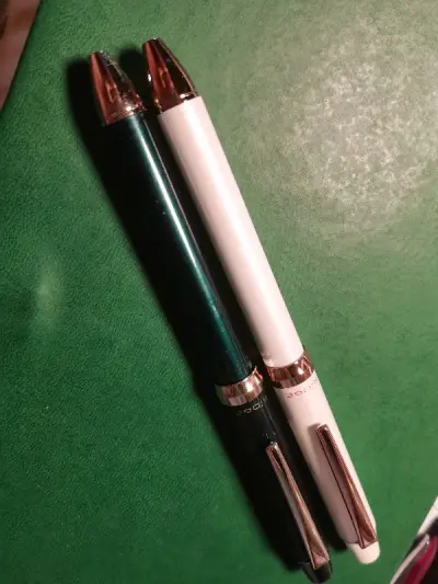 第20次在挖煤姬日淘了，也是20个的合单，都是一些文具，这次选择了速度比较快的EMS，走了不到一星期就顺利过关了，包装给力，运气也不错，没有被税，嘻嘻，期待下次的日淘之旅～