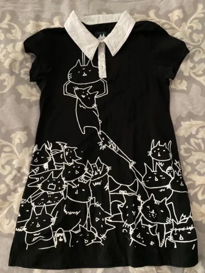 mint neko家的衬衫依旧设计感十足～夏天穿很舒服 黑白配色也酷酷的！

Q.pot饼干挂饰超好看！像灰姑娘的糖霜高跟鞋

mint neko徽章也好可爱～之后扎痛包！配色真的很糖果！超喜欢！

已经无数次在挖煤姬购物啦！包装很严实很用心～喜欢喜欢！之后也会一直...