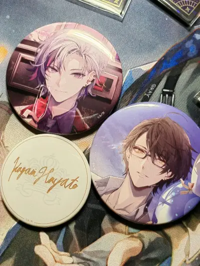 老规矩切的一整箱梦情，而且不得不说包装都很好₍˄·͈༝·͈˄*₎◞ ̑̑经过空运到我手上依旧是八角尖尖，而且22张纸片都没有事，很满意