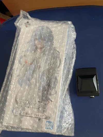 从日本发出到收到不到一周，
真的很迅速，简直惊呆了，
东西基本完好，品相不错，整体来说很满意，
十分好评