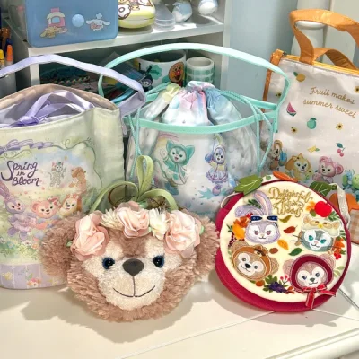 ?补po下挖煤姬淘的第四单～ 以东迪餐包和斜挎包为主
2021春日系列餐包
2022雨衣系列餐包
2022夏日系列餐包
2019秋日系列四宝斜挎包
2021春日系列雪莉玫斜挎包
?这次有新朋友也有老朋友 一百出头的春日玫玫斜挎包不要白不要 果断再入一个 其他也都是百...