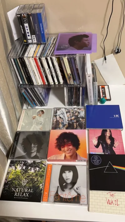 非常棒的购物体验！?

挖煤姬最大的优点就是同时支持煤炉和雅虎日拍，这样能很方便的海淘到价格便宜的cd?！能货比三家，折算下来真的比国内淘二手要方便很多！而且拿到手的都是日本二手市场的正版碟，不管是全新还是二手的都很实惠，不用担心在假货横行的国内实体音乐市场买到盗版...