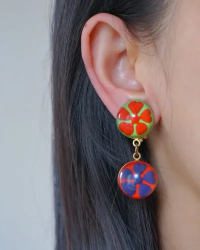 不知道已经买了多少单了，从代购到发货包装到清关，整体时效都不错的，包装也包的很仔细，外面套的包装盒很厚实，非常贴心！
特意用相机记录了一下自己的宝贝～