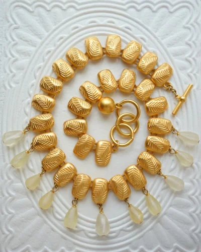 差不多是20年开始在挖煤姬买东西，口罩的时候，时效就还不错，清关也还可以的，到今年，包装和时效又提升了，整体来说很不错～