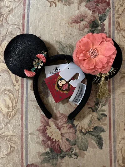 挖煤姬的第N单啦…
真的在挖煤姬买了好多！
打包越来越快了…包装也越来越好啦…
买了可爱的迪士尼周边…发箍呀毛绒挂件什么的…
真的很不错！