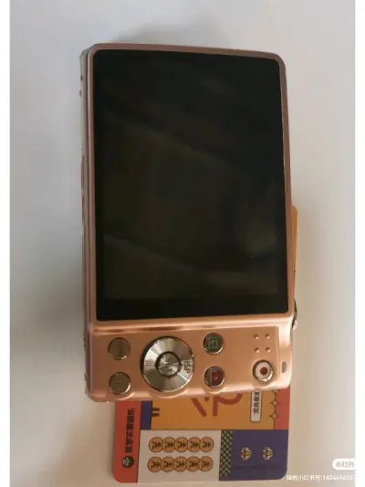 这两台ccd走的ems，速度很快，包装也很到位，粉色的卡西欧很好看，屏幕也很大，看照片很好看，黑色的卡西欧拍照很好看，两台价格都很不错，体验很好～