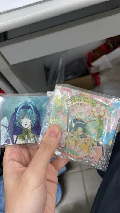 这次寄回来的东西很少 速度也很快 不到20天就收到了 丝滑通关 感觉东西装的比较少 船运是性价比很高的选择ems也要十天 买了中古塑料玩具