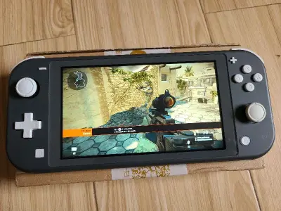 Switch触摸没反应，卖家介绍时没提到有这个问题，现在这个商品的页面也打不开了，海淘就是这样，愿赌服输，常在河边走，哪有不湿鞋。。