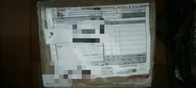 抱歉这么久了才抽出时间来发表评价～这次买的是mystywoman家的一个杯子和niko and的一件旧款上衣，包装很好，杯子没有破损，衣服也是！此次顺滑的过了海关，感谢海关！！！