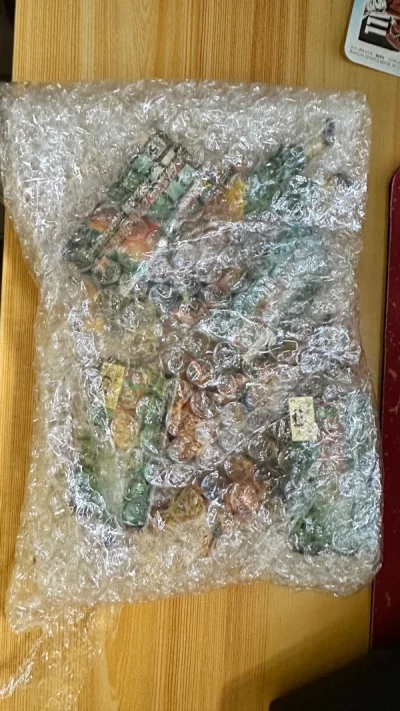 这次选的是竹蜻蜓，一周时间就到货了，还是很方便的方法，小钥匙扣很精致，以后还会选择这也种海淘的方式买东西