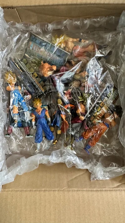 老板打包很给力，淘的都是小物件钥匙扣，选的是ep小航空件，一周时间左右的人就到货了，下次还会选择这样的方式去淘一些老物