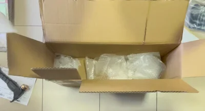 这是第二次使用挖煤了，代购速度很快，卖家发货也比较速度。其实最担心应该是物流问题，通过两次购买体验后，发现挖煤打包真的很用心，每次合单，打包工作人员都会把商品单独包裹后，再每件商品间再次进行缓冲物的包裹，这就很让人放心了。总之喜欢什么可以不用考虑太多，大胆买就是了。...