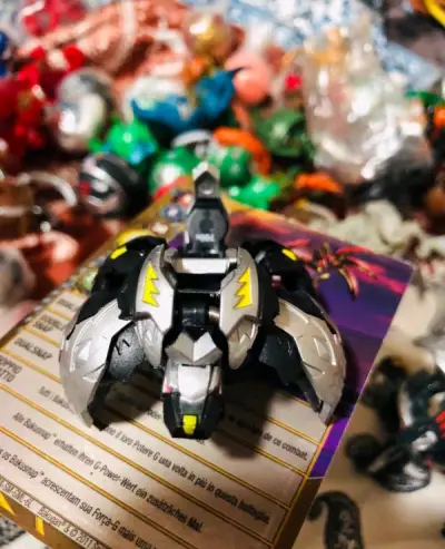 很好的一次购物体验，下单到收货只用了六天左右，商品的成色跟卖家图一模一样，成色非常的好，这次购物也非常的满意