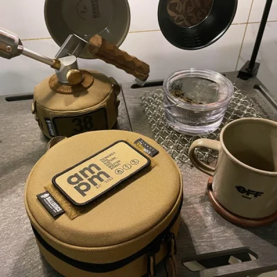 作为一个超喜欢玩火的人必须得拥有一把属于自己的点火神器，这把二手的喷枪已经改好了大A的把手和風街道具店的旋钮，后期自己换一个枪管就完美了。到手用过几次火力真的猛比普通的喷枪猛太多了，喷枪喷火的声音和龙啸一样；弹道美学的收纳包质感很棒，无脑冲就对了。