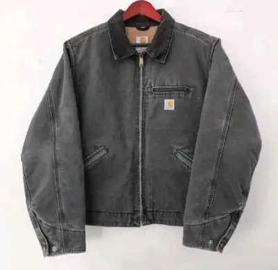 购物真的是会让人上瘾，尤其是有丝滑的购物体验。在国内的工装风还没影响到日本之前，赶紧低价拿下，算是捡了个小漏哈哈哈哈