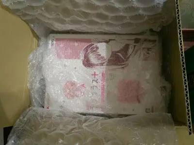 到货开箱分享， 这次选择的是空运。时效还不错 ，八天就到了， 箱子完好， 内部打包物品无损坏无缺失，泡泡加固包装的很好哦 ！东西全新，包裹严实，非常满意！