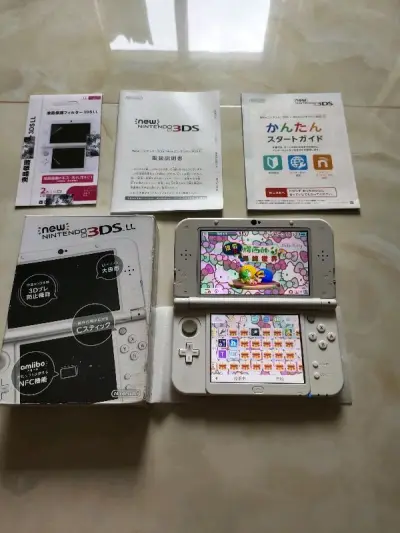 new3dsll白色，又买了一台，这台成色更好一点点，不过两台价格差不多，都还行吧，雅虎日拍上淘的，ems大概一周到手，满意！