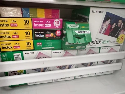 挖煤姬的第六单啦，这次淘到拍立得的mini相纸，价格合理。此外除了包装给力，海运的时长也越来越给力啦，继续继续。