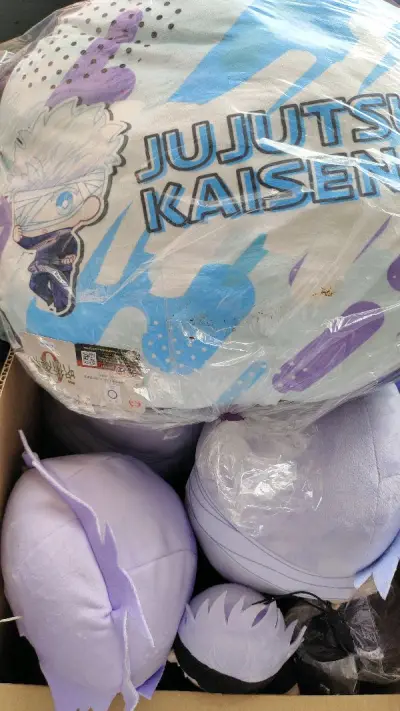 这次买了n多老师的娃娃太可爱了！喜欢(づ ●─● )づ要求保留原盒打包，发过来果然很好！非常满意！东西也都对的安全下车！