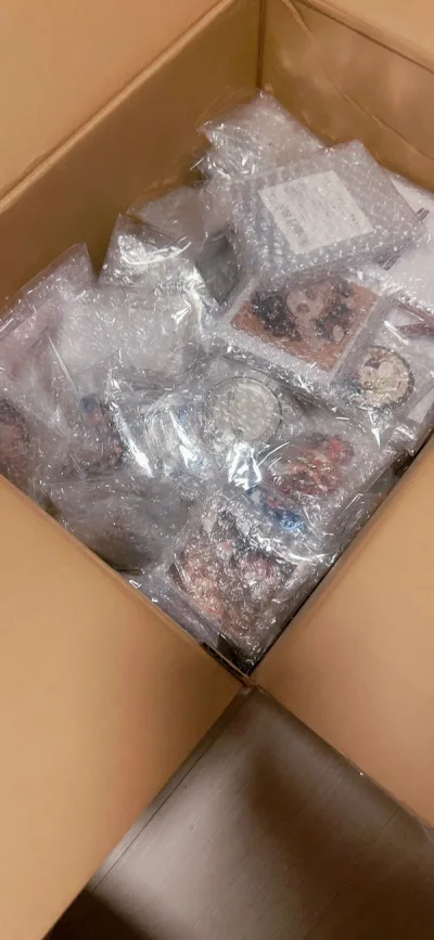 买到了乐天超好价的勘探set，真的很方便的app，之前还觉得煤炉乐天全显示有点乱…现在的我：真香！！！包装的非常仔细，纸片都夹了纸板寄完全没有损伤，一大箱子拆了快一个小时?ps：大盘很重选择直接寄出的，邮寄速度超级快啊！