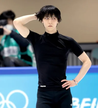 1.买了啥
1是MCM3746: 2012年尼斯世锦赛同款黑色短袖紧身衣；2是MCM8114: 羽生结弦北京冬奥会同款黑色长袖紧身衣；3是Nike老款5分白色紧身裤和NBA黄蜂队同款7分篮球紧身裤；4是Armani阿玛尼EA7竞速泳裤经典鹰标三角泳裤。
2.使用体验...