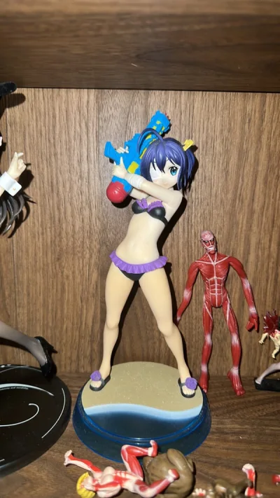 宝贝收到，卖家发货很快，物流也很强大，客服态度极好，很有耐心，非常喜欢，和图片一致，没有区别物所超值，包装精美