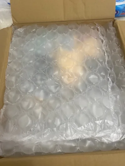 选了EMS，快是蛮快的，就是被税的概率也太高了，还要补充申报，心好痛啊，东西包装的蛮好，也没有破损，总体来说不错