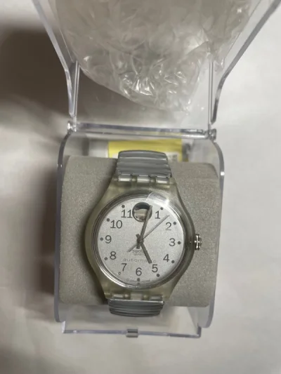 物流很快，没几天就收到了，包装的也很好，手表是全新的，表膜还没撕，主要是价格很实惠，6666，中古表yyds
