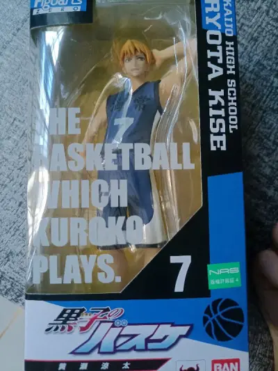 日常开心二三事：今日收到好价手办和小手办 集邮进度再进一步！就是国际运费现在都懒得算到底值不值啦 就是一个摆烂的大状态哈哈哈 主要是国内有的很少出 有的价格也没有多省钱 还是一次性买下更方便一点(^-^)/