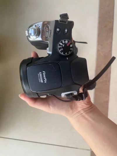 价格很便宜，成色也很好，使用起来很不错。是海淘的第一单安全下车。现在已经下了第二单了，感觉跟开盲盒一样，很刺激