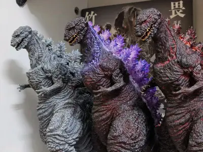 收到了满满的一大箱， ems 物流还是挺快的，纸箱里面还用泡沫纸包装了，收到纸箱都是完好无损的，非常满意这次的购物体验