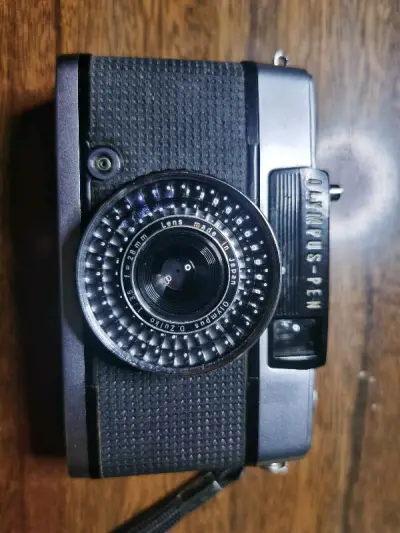 雅虎拍卖拍得三台喜欢的相机，品相都特别好，APP使用顺畅，一次十分优秀的体验，好评！下次还继续购买。