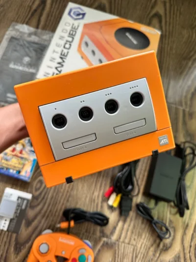 挖煤姬海淘第119单！晒单！任天堂最美主机橘色NGC➕橘色GBA底座，加上底座就可以在电视上玩GBA游戏了！完美?！继续海淘走起！