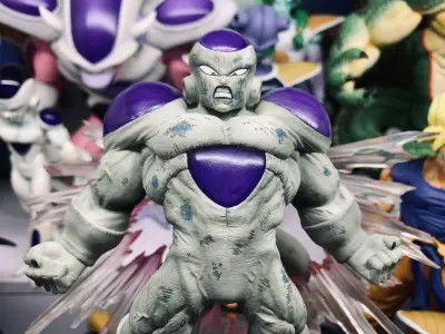 非常满意的一次煤炉购物，超级优秀的一款一番赏弗利萨作品，可以说是目前景品的天花板作品。涂装造型都是当之无愧的第一