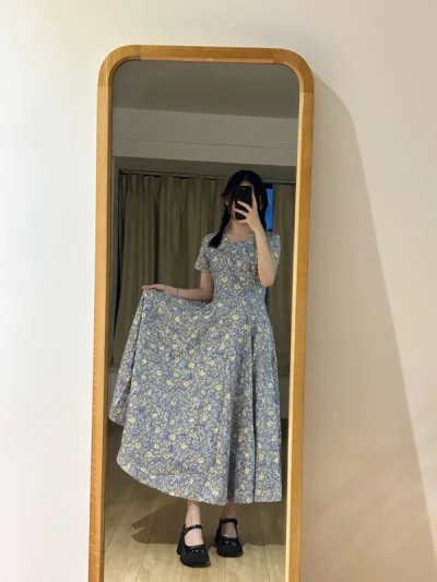 Laura Ashley的裙子真的太美咯
在某鱼买的话至少得两倍价格
自己海淘避免中间商赚差价哈
美美穿上