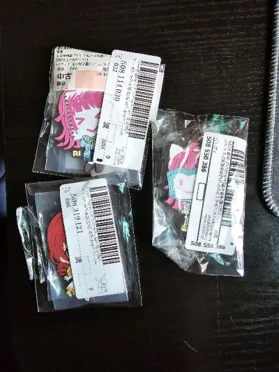 骏河屋这次的效率挺高，没几天就发了，东西不多，走的竹蜻蜓，现在竹蜻蜓真的很快，七天到手，快赶上EMS了还不用担心被税，很不错