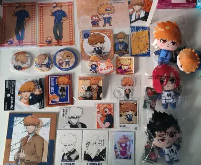 又是一个馋蓝锁娃娃的夜晚，看到好价set立刻开切，还帮朋友代了一个千切豹马，一起养娃遛娃快乐谁懂啊！樱花妹包装的很细心，让我开冲的动作也越来越勇了。