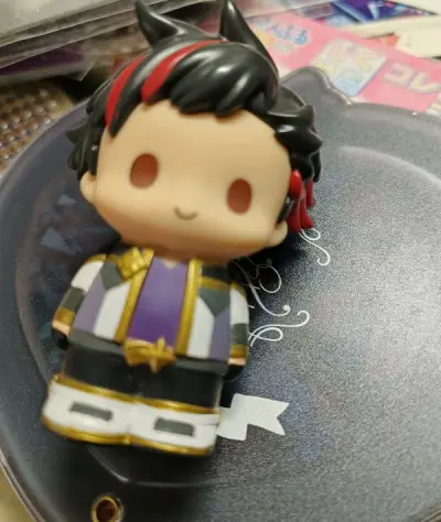 超级可爱的虎子！小指偶真的特别特别萌！另外心型透卡可以完全匹配在fukuya这个爱心框里，非常适合！以及顺便切了张卡凑邮费（？
祝越来越好！