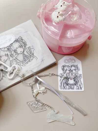 没错已经是第四个了，而且这个颜色和品相是最最最好的一个，也get了好几个家电作者的绝版钥匙扣，满足啦！