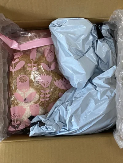 不知不觉已经第八单了，走的依旧是竹蜻蜓专线，包得很好很严实！收到货也没有破损之类的，宝贝都平安送达了，很满意的一次海淘体验！