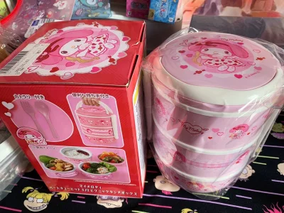 真的太可爱了！包装很好，很多泡沫纸，娃也没有被挤压，夸夸工作人员的打包。自己挖煤方便快捷，随时能买。