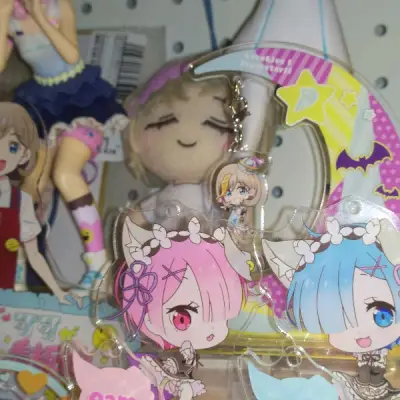 好价收了好多好谷  这次选了EMS 还不错就是到国内了有点慢  挖煤姬的包装还是一如既往的好 都没有损坏划伤什么的好好好_(:3 ⌒ﾞ)_