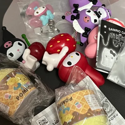 又到了一单真的超级大丰收！最近两个月挖煤姬的活动真的特别多，小玩意入手价格很划算～买了很多可可爱爱小扭蛋，满意！