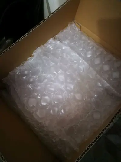 一直忘了确认，这次物流很快，七月底的时候好像十天就收到了，收到了好多好看的小纸片之余也好价收到一直想要的特典！包装也完美！好评！