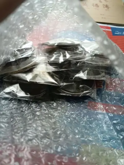 成功收到了来自挖煤姬的包裹，等待时间很短，运送结实速度也快，自己操作真的很方便，里面每一个物件都被包裹的很严实