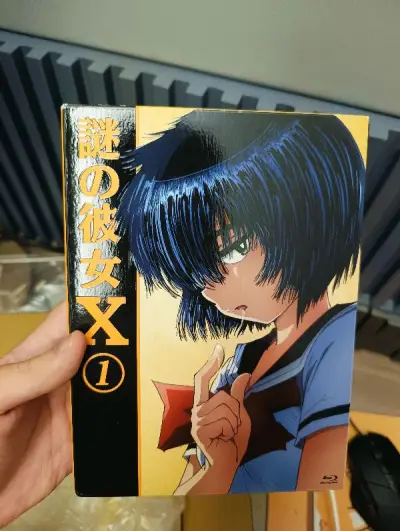 挖煤姬第二单顺利下车，ep小包裹很快几天就到了，这次是买了谜之彼女x第一卷和第六卷的蓝光bd碟！包裹没有受到任何损坏，里面的泡泡纸垫的很多，其中第六卷还是未拆封的哦，十年前的未拆封的bd碟纸盒真是让人激动，有时间录个视频拆封！挖煤姬服务没的说，客服也很耐心，继续加油...