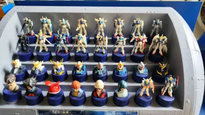 百事可乐合作的25周年瓶盖没想到底座这么巨大怪不得运费贵，失算了加上大扎姆超大的箱子，海运费用也不低。中规中矩吧这一单