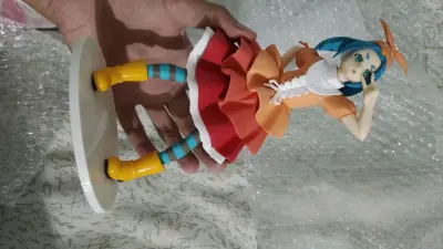 体验非常好
物流速度也很快
快递保护的很好
这个斧乃木余接和战场原黑仪手办非常喜欢
相框也很好看
下次还会购买