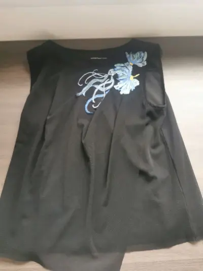 这次挖煤姬的时效也非常快，收获一波超可爱的衣衣！成色都很新，和卖家描述得一样！全部非常喜欢！会继续支持挖煤姬的！