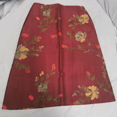 挖煤姬时效一如既往地快，而且收到的裙子也特别美！非常新中式，而且材质很棒，很高级！非常喜欢，会继续支持挖煤姬！